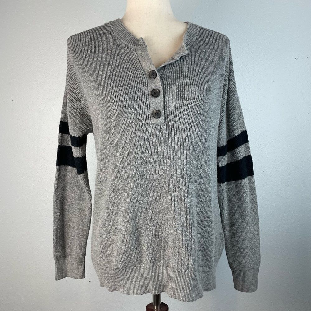 American Eagle Half Button Down Light Sweater Top Size M EUC